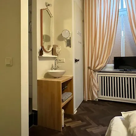 Bed & Breakfast Zur Erholung 3*